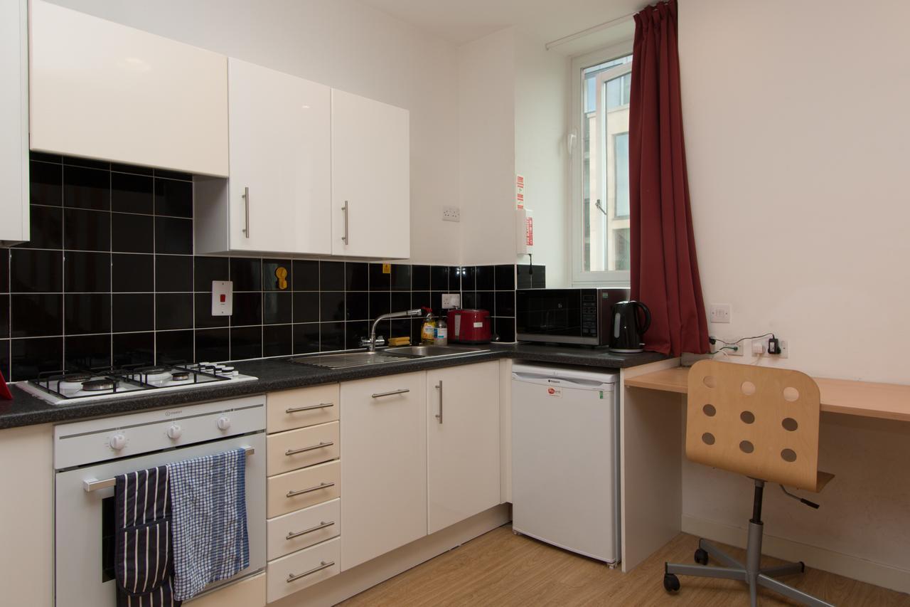 Destiny Student - Cowgate Appartement *